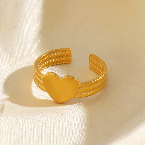 Stainless Steel Heartshaped Ring For Women Electroplated Fashion Style