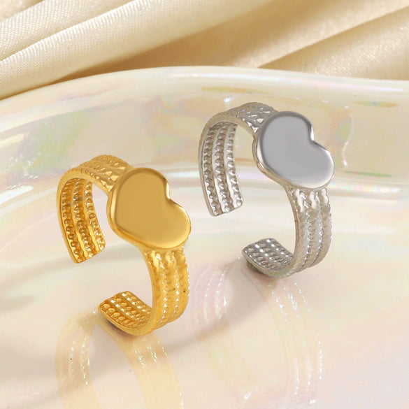Stainless Steel Heartshaped Ring For Women Electroplated Fashion Style