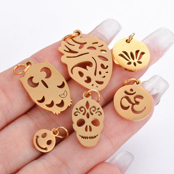 Stainless Steel Hollow Heart Skull Smiley Owl Symbol Polished Pendant Jewelry Accessories Electroplated