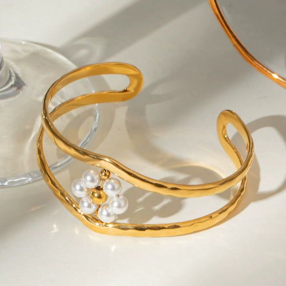 Stainless Steel Hollow Pearl Natural Style Electroplated Bracelet Jewelry
