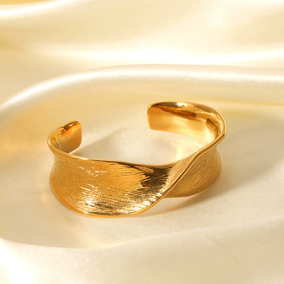 Stainless Steel Ins Style Geometric Bow Open Electroplated Women's Bracelet