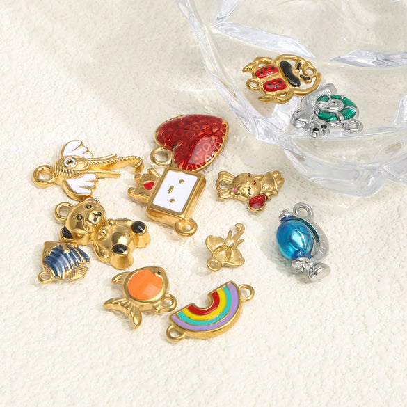 Stainless Steel Jewelry Cute Cartoon Pendant Handmade Diy Necklace With Totem Pattern And Dripping Oil Design