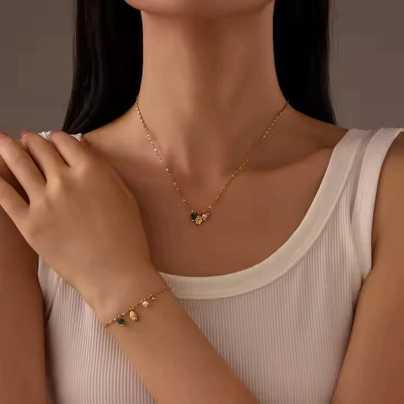 Stainless Steel Jewelry Set With Natural Stone Pearls Electroplated For Women Fashion Light Luxury Bracelets And Necklace