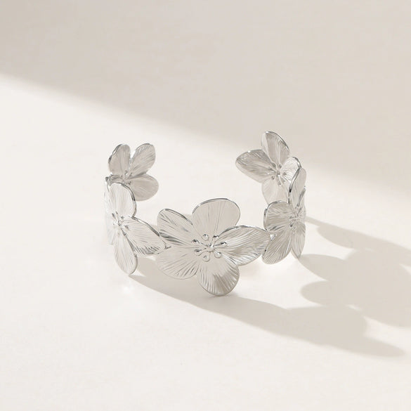 Stainless Steel 18K Electroplated Fashion Ol Plant Flowers Petal Bracelet Jewelry