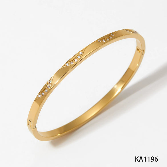 Stainless Steel Light Luxury Simple Fashion Ol Women's Bracelet With Electroplating And Geometric Design