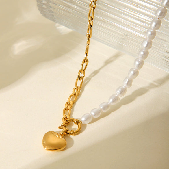 Stainless Steel Love Pendant Pearl Figaro Chain Women's Light Luxury Necklace With Geometric Pattern And Electroplating