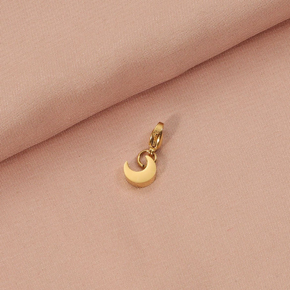 Stainless Steel Moon Pendant Jewelry Accessories With Electroplating And Small Fresh Style