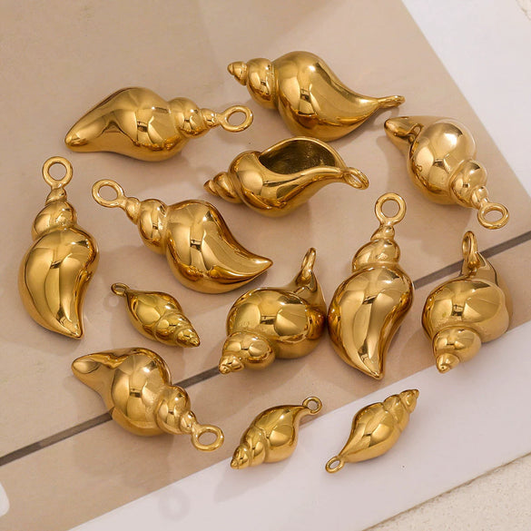 Stainless Steel Niche Style 3D Conch Shell Pendant Jewelry Accessories With 18K Electroplating