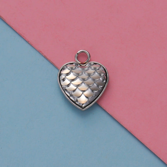 Stainless Steel Peach Heart Fish Scale Pendant Jewelry Accessories Fine Polishing