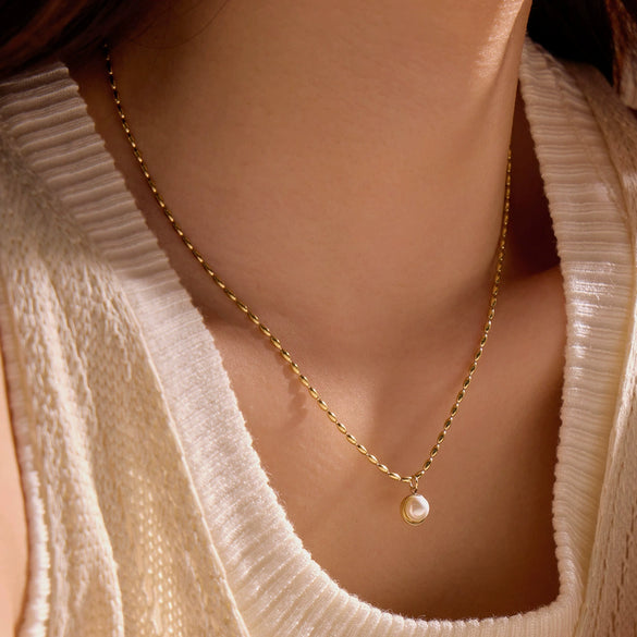 Stainless Steel Pearl Pendant Necklace For Women Electroplated Fashion Jewelry