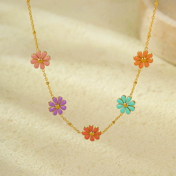 Stainless Steel Plated 18K Gold Daisy Pendant Women's Fashion Necklace