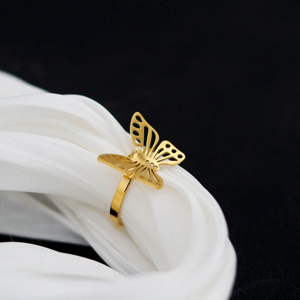 Stainless Steel Plated 18K Gold Hollowout Butterfly Bow Pendant Necklace For Women