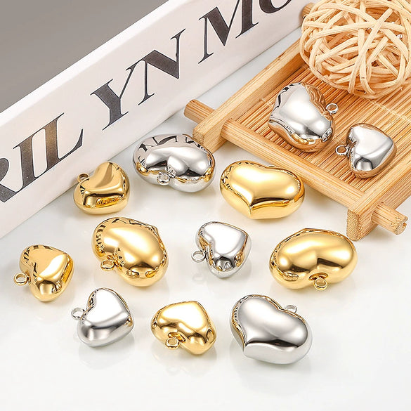 Stainless Steel Polished Heartshaped Pendant Necklace Bracelet With High Polishing And Laser Logo Electroplating Treatment