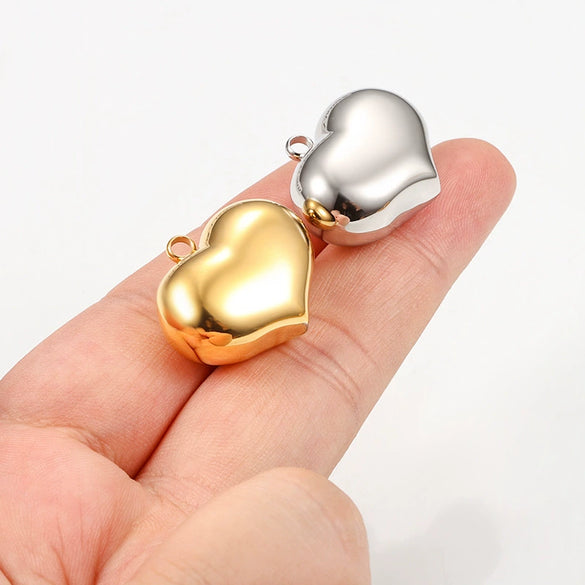 Stainless Steel Polished Heartshaped Pendant Necklace Bracelet With High Polishing And Laser Logo Electroplating Treatment
