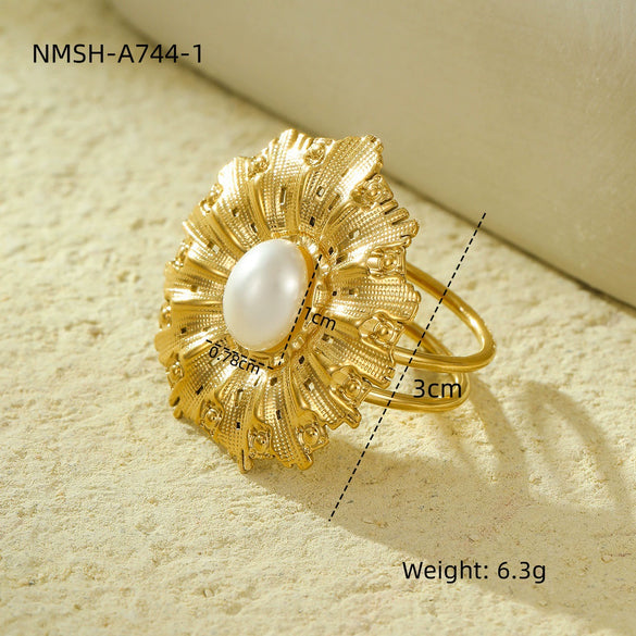 Stainless Steel Ring Light Luxury Women's Geometric Electroplated Golden Flower Pearl Design