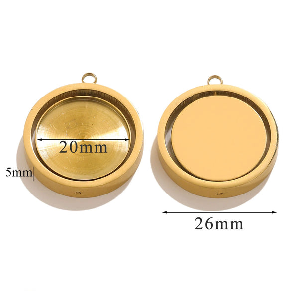 Stainless Steel Round Carved Pendant With Hirback Pattern And Electroplating Treatment