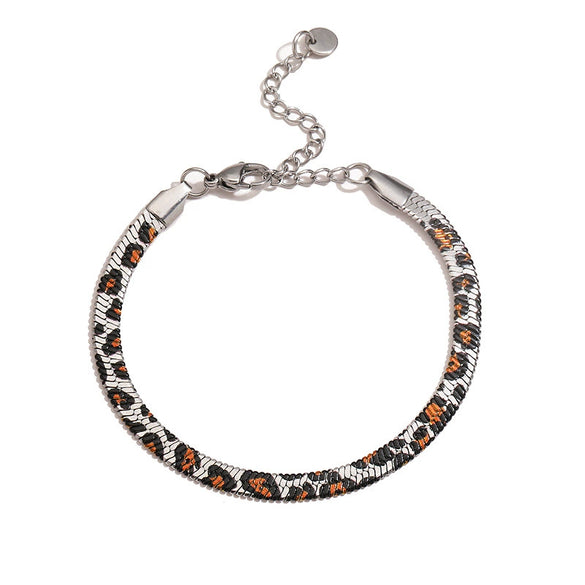 Stainless Steel Snake Bone Chain Jewelry With Snake Pattern And Electroplating For Women
