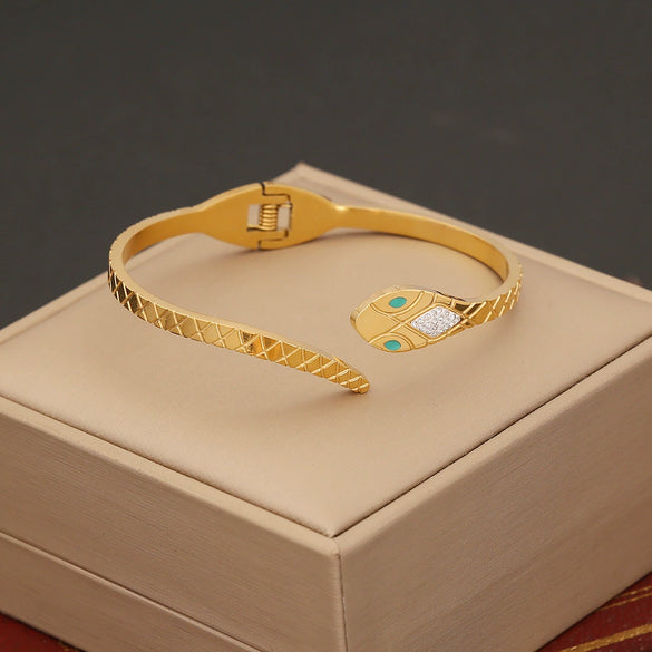 Stainless Steel Snakeshaped Electroplated Jewelry Bracelet With Personality And Animal Style