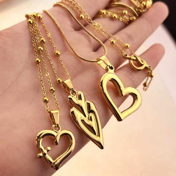 Stainless Steel Titanium Steel Love Heart U Shaped Pendant Necklace Electroplating Retro Minimalist Unisex Jewelry