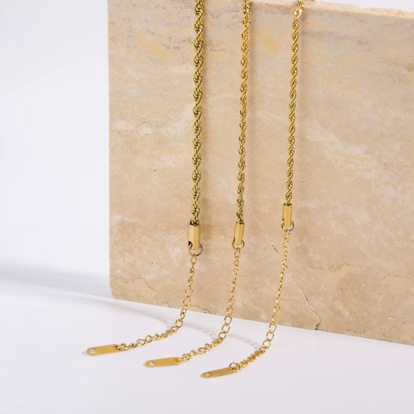 Stainless Steel Twist Chain Necklace With 18K Gold Furnace Vacuum Electroplated And Geometric Pattern Simple Style