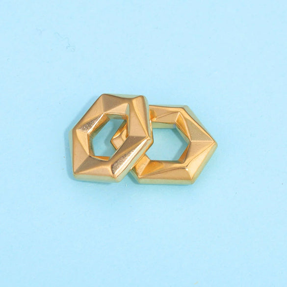 Stainless Steel Twisted Hexagon Pendant Handmade Jewelry Accessories With Electroplating
