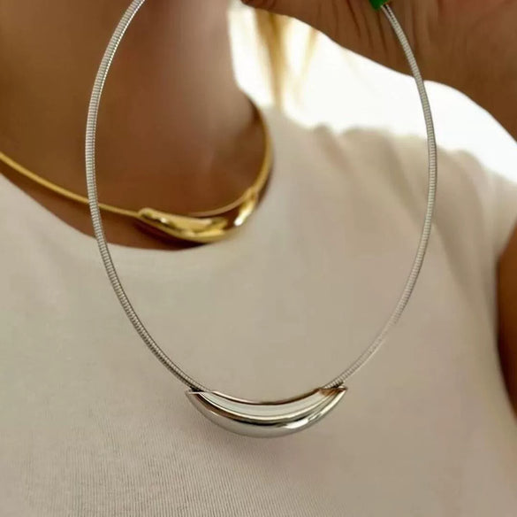 Stainless Steel Ushaped Elbow Necklace For Women With Snake Bone Chain And Electroplating Treatment
