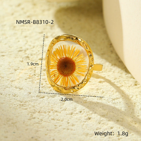 Stainless Steel Women's Ring With Flower Pattern And Electroplating Light Luxury Style