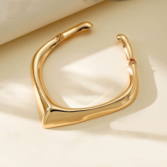 Statement Geometric Curved Horn Choker Necklace In Zinc Alloy Unisex Personality Jewelry