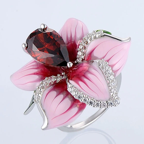 Statement Geometric Rose Petal Ring In Electroplated Metal For Women And Unisex Wear