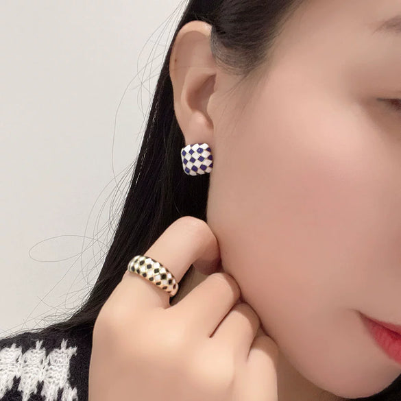 925 Sterling Silver Checkerboard Earrings For Women Minimalist Elegant Electroplated Daily Wear Stud Earrings