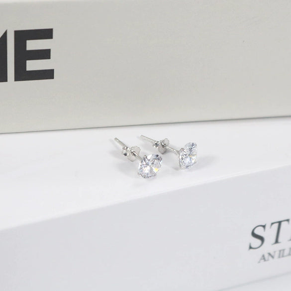 Sterling Silver Four Claw Diamond Zircon Stud Earrings With Geometric Design Sweet Jewelry For Women And Men Wholesale