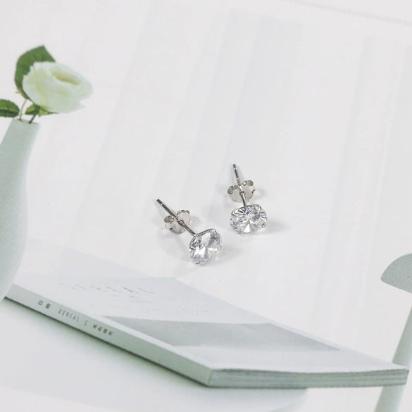 Sterling Silver Four Claw Diamond Zircon Stud Earrings With Geometric Design Sweet Jewelry For Women And Men Wholesale