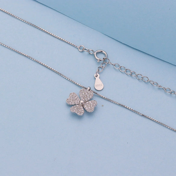 925 Sterling Silver Four Leaf Clover Pendant Necklace For Women Electroplated Floral Clavicle Chain With Light Luxury Niche Design