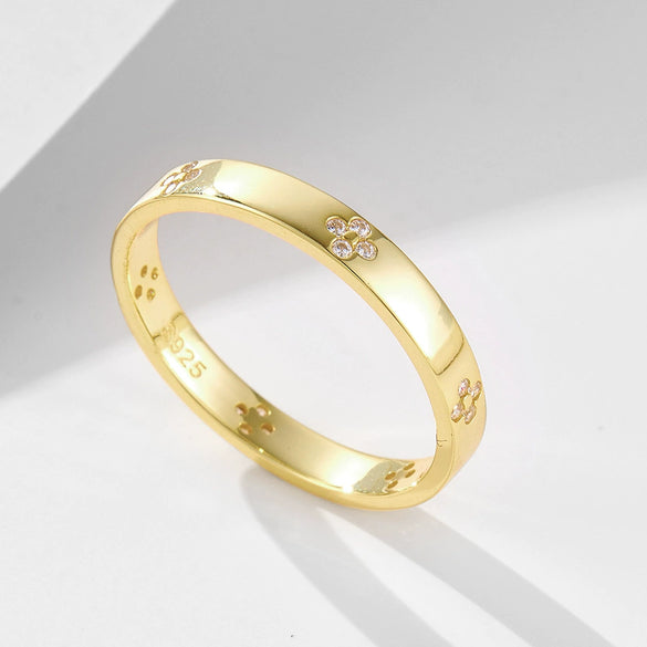 Sterling Silver Four Leaf Clover Ring For Women With Diamond Design And Flower Pattern