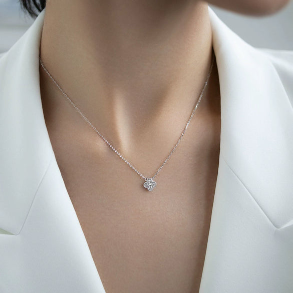 925 Sterling Silver Fourleaf Clover Bracelet Inlaid With Ice Flower Cut High Carbon Diamond Seiko Craft