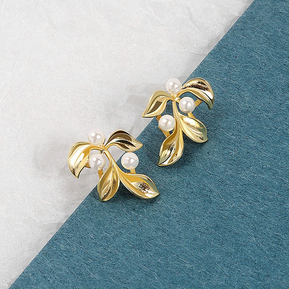 925 Sterling Silver Gold Leaf Pearl Geometric Earrings Simple Exquisite Electroplated Small Stud Earrings For Women