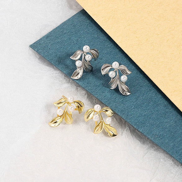 925 Sterling Silver Gold Leaf Pearl Geometric Earrings Simple Exquisite Electroplated Small Stud Earrings For Women