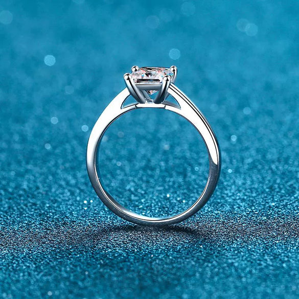 925 Sterling Silver Women's Geometric Flower Ring With Special Shape Four Prong Electroplated Design