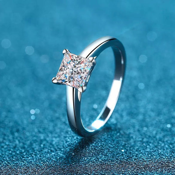925 Sterling Silver Women's Geometric Flower Ring With Special Shape Four Prong Electroplated Design