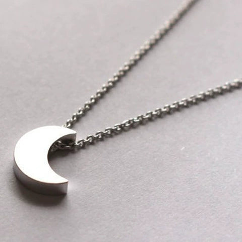 Supply Fashion Simple Thick Moon Pendant Necklace Jewelry Wholesale