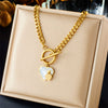 Sweet Fashion White Shell Love Pendant Ot Buckle Chain Design Titanium Steel Clavicle Chain With Geometric Pattern And Electroplating