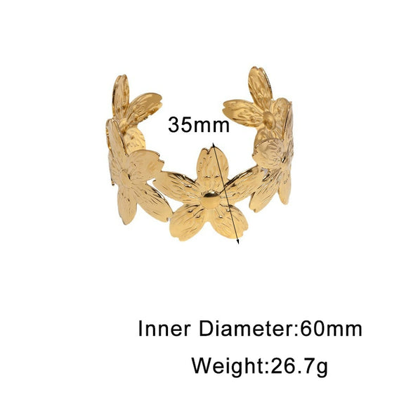 Sweet Floral Stainless Steel Bracelet For Women With Electroplated Finish And Non Fading High End Minimalist Style