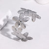 Sweet Floral Stainless Steel Bracelet For Women With Electroplated Finish And Non Fading High End Minimalist Style