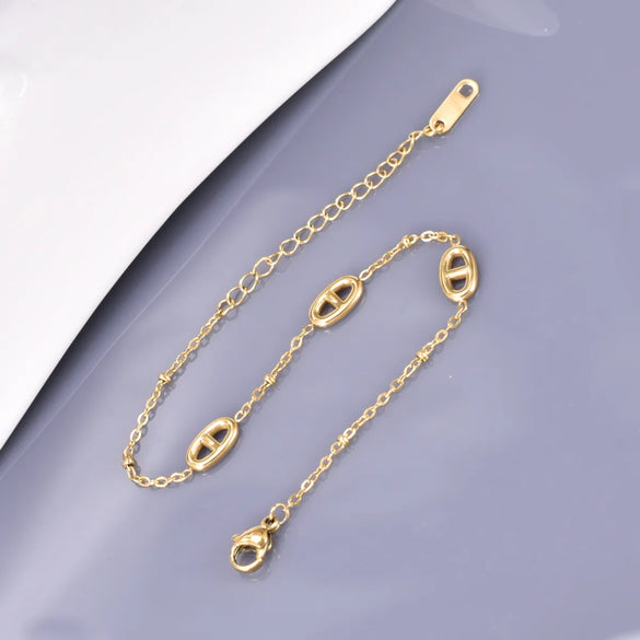 Sweet Simple Style Pig Nose Solid Color 304 Stainless Steel Titanium Steel 18K Gold Plated Bracelets In Bulk