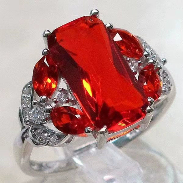 Synthetic Gemstone Zirconia Crown Ring Electroplated Metal Geometric Engagement Jewelry For Unisex