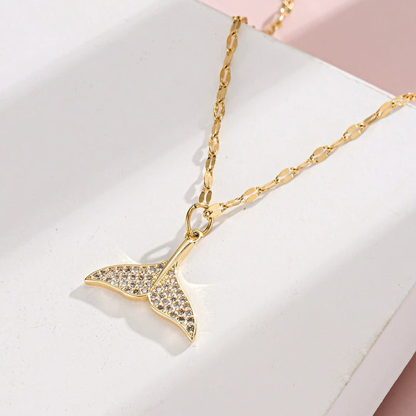 Titanium Steel And Alloy Fish Tail Pendant Necklace With Electroplating For Women Simple Fashion Design Sense Ins Style Light Luxury