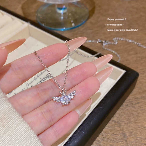 Titanium Steel And Copper Women's Fivepointed Star Pendant Clavicle Chain With Electroplating Design