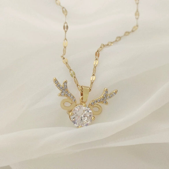 Titanium Steel And Copper Women's Heart Shape Elegant Microinlaid True Gold Light Luxury Electroplated Necklace With Cross Chain