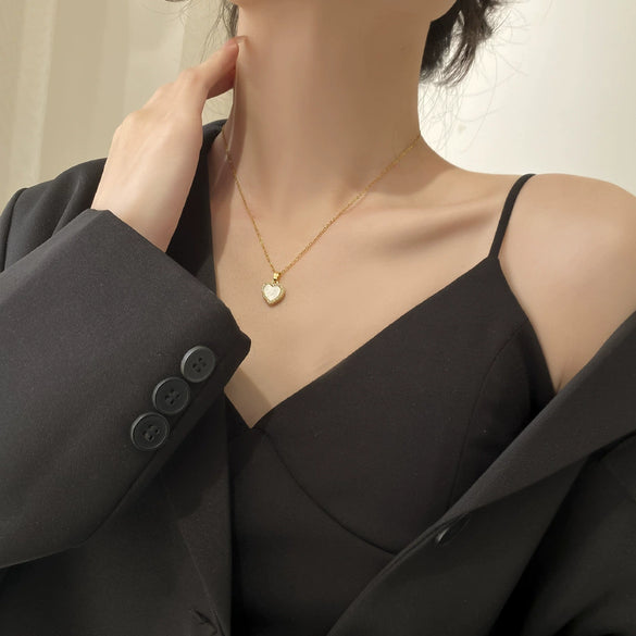 Titanium Steel And Copper Women's Heartshaped Geometric Doublesided Love Pendant Diamond Clavicle Chain Jewelry