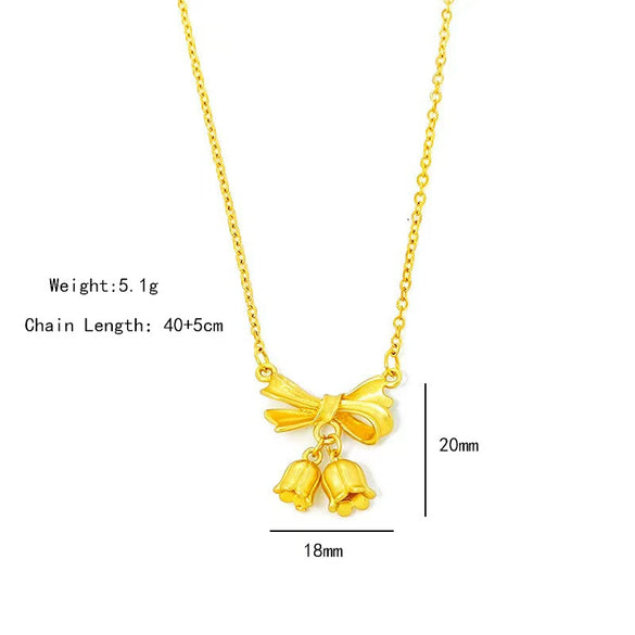 Titanium Steel And Copper Women's Light Luxury Necklace With Flowers Pattern And Electroplated Process